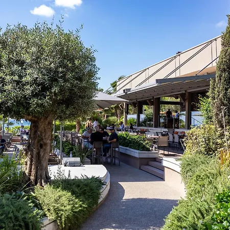 Berengaria Court - Sea Views 2bdr