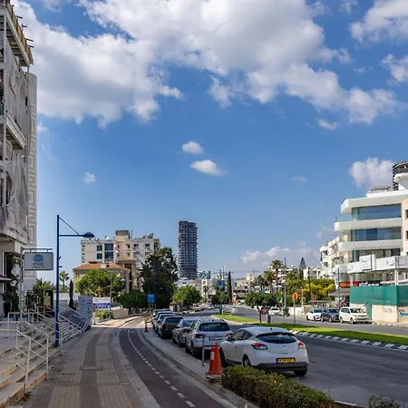 Berengaria Court - Sea Views 2bdr ليماسول