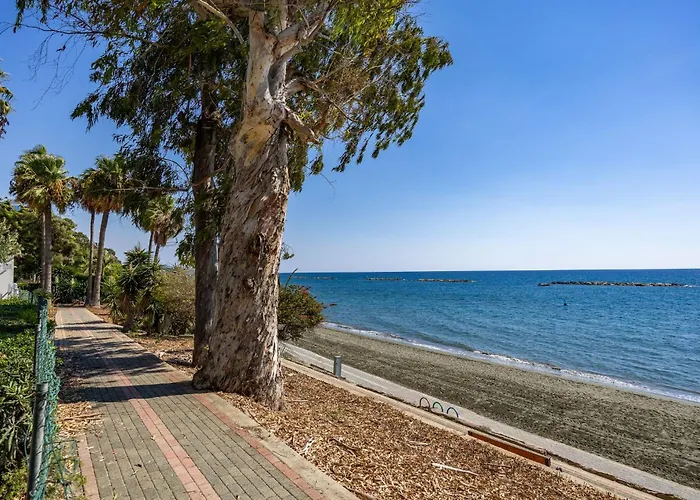 Berengaria Court - Sea Views 2bdr ليماسول